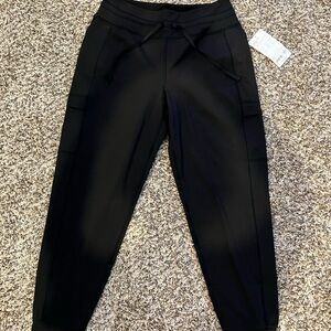 Athleta NWT Women's Rainier Jogger Size Small Color Black